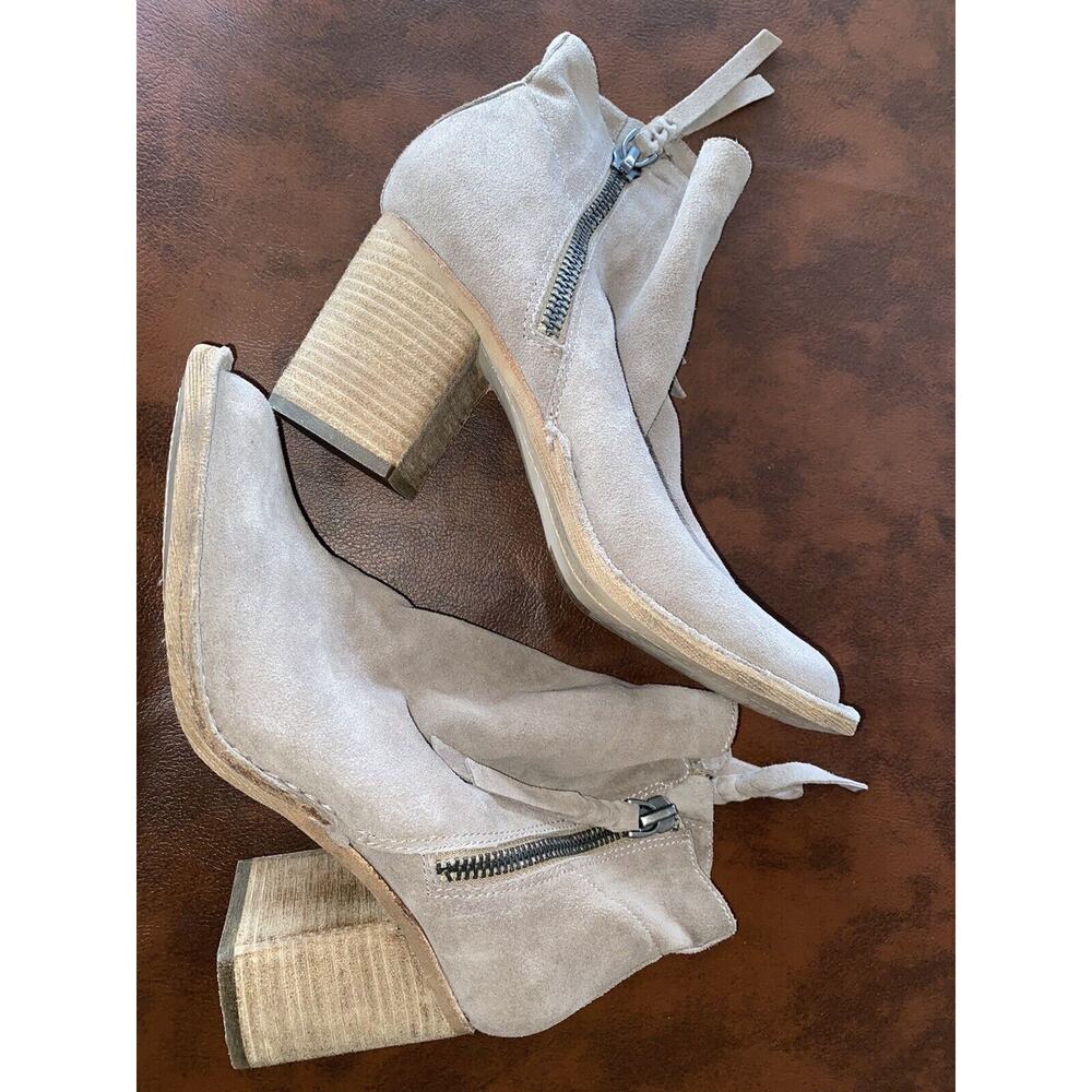 Dolce Vita Boots Booties Brown Suede Leather Double Zip Heel Size 9 NEW
